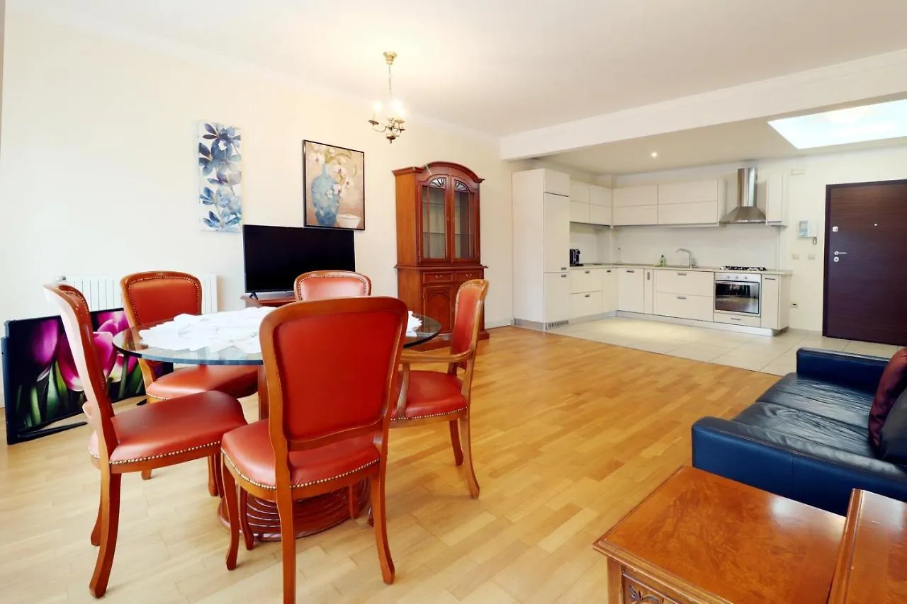 Emerald Apartment 布加勒斯特
