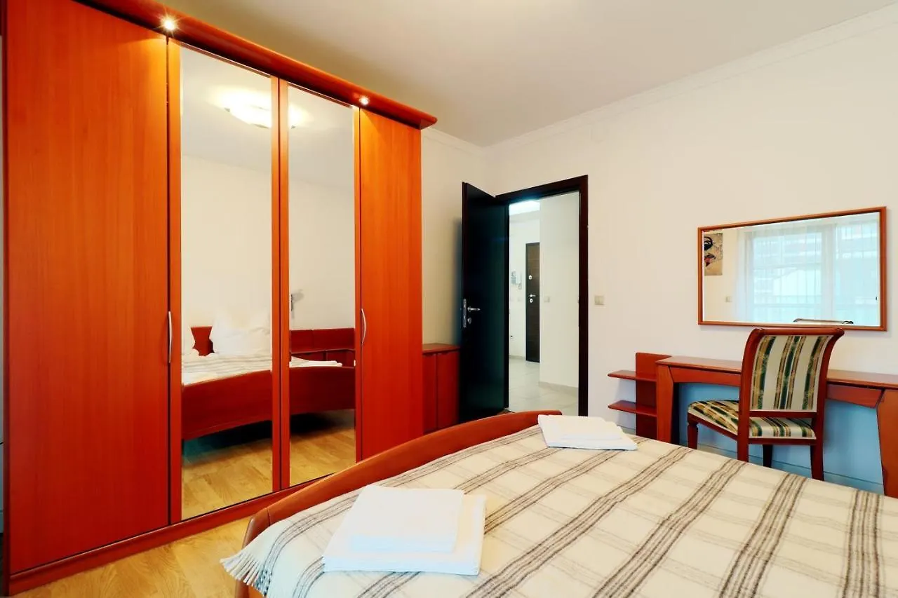 Emerald Apartment Бухарест 0*,  Румыния