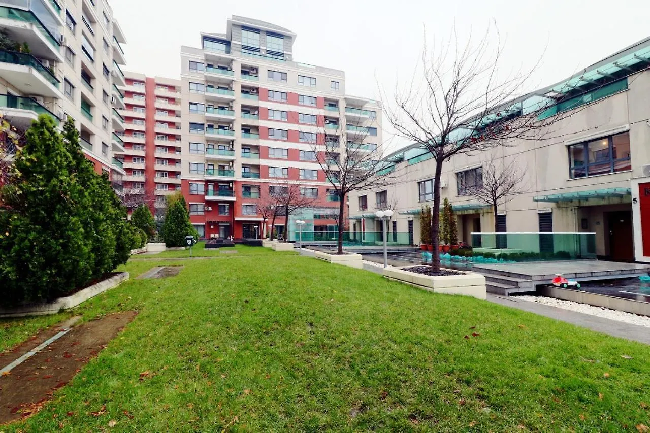 Emerald Apartment Bükreş